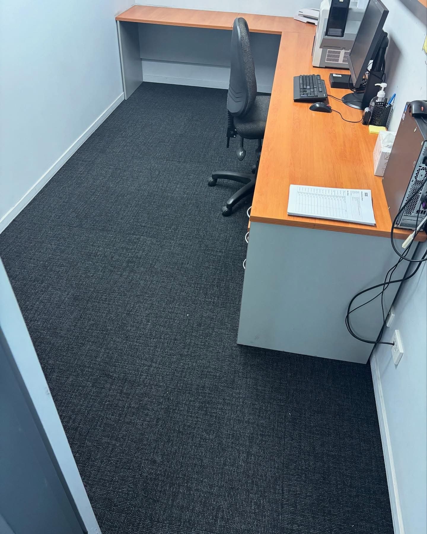 Workstation area with commercial carpet tiles